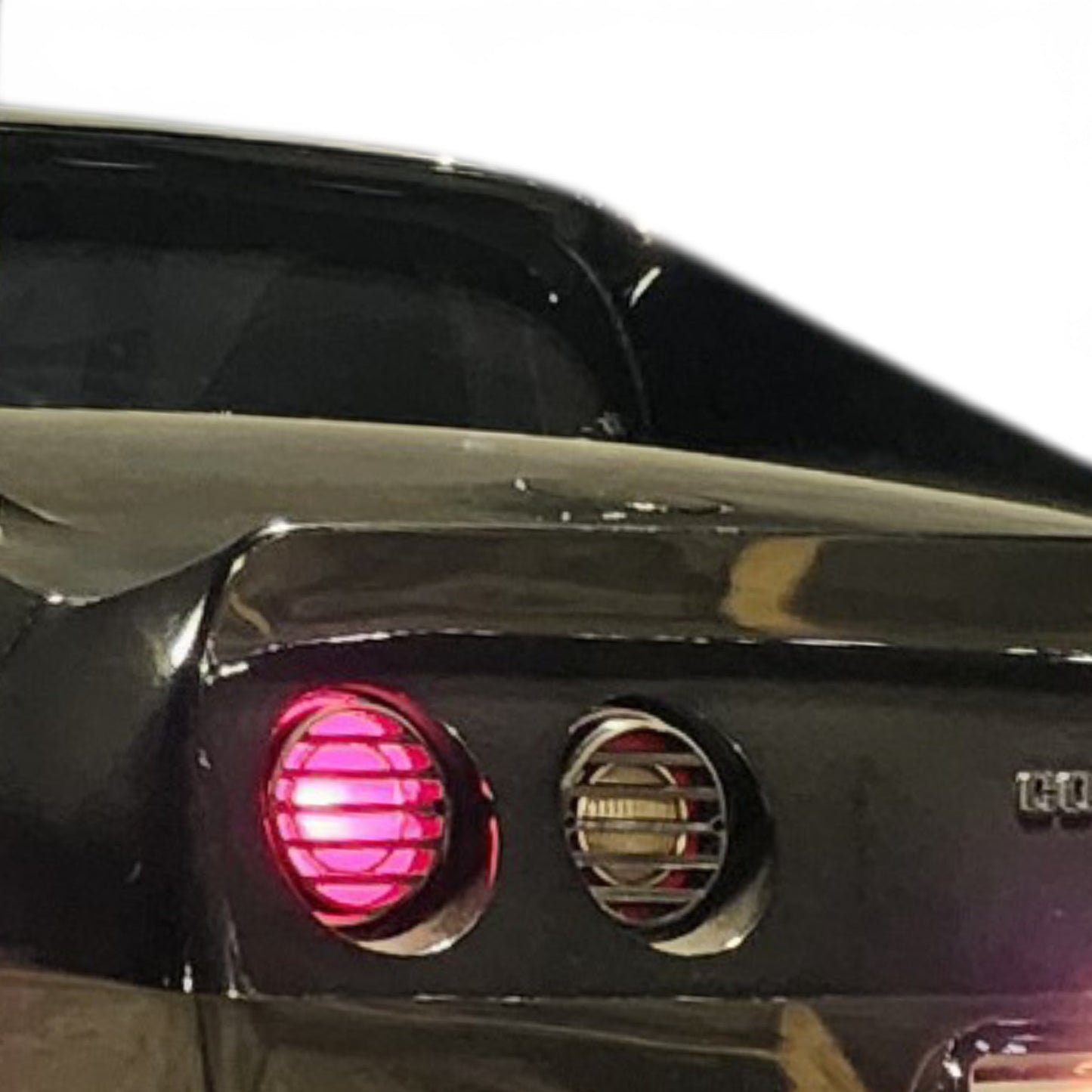CHEVROLET CORVETTE C3 grelha para de faróis traseiros.