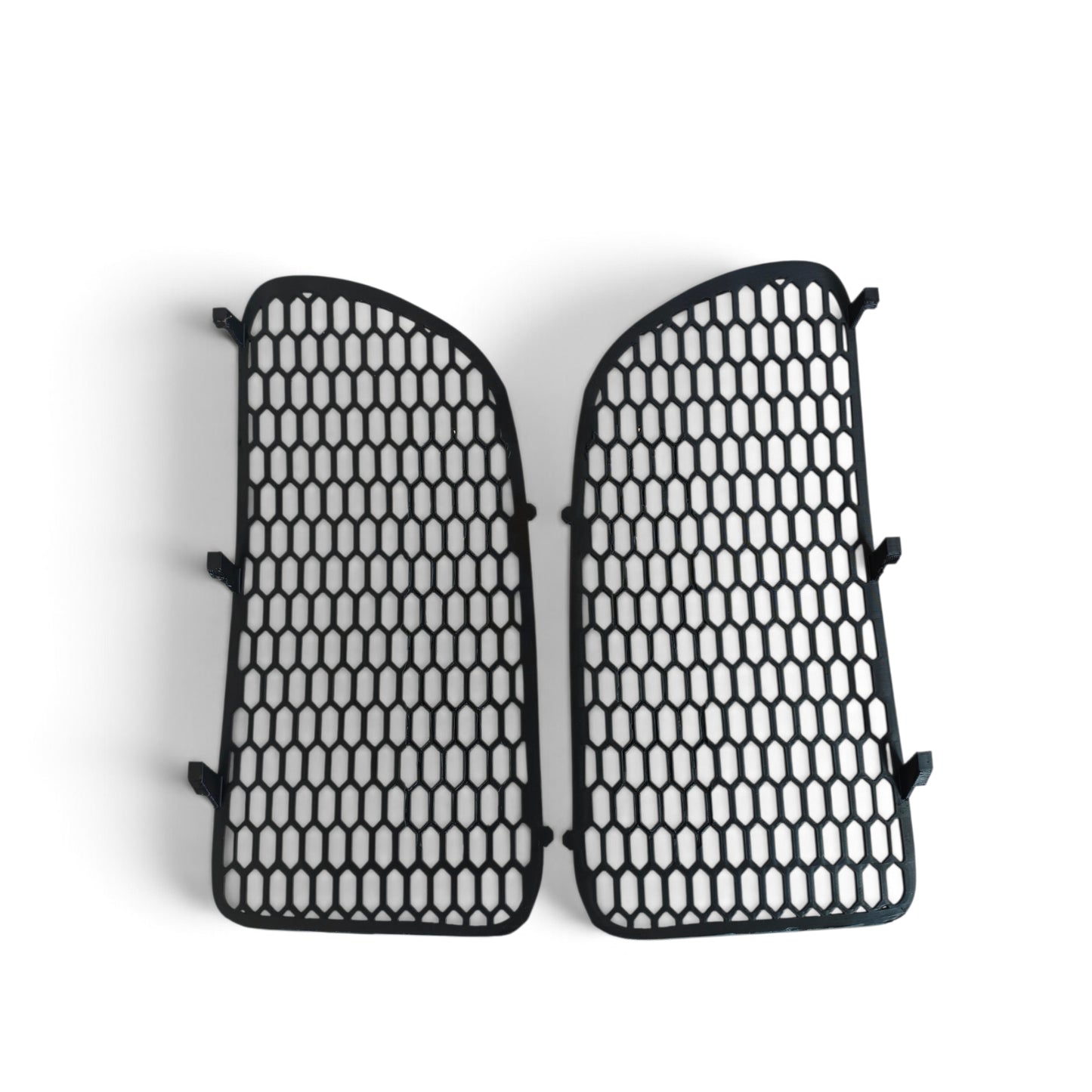 Volkswagen Golf 4 R32 grelhas frontais pequenas