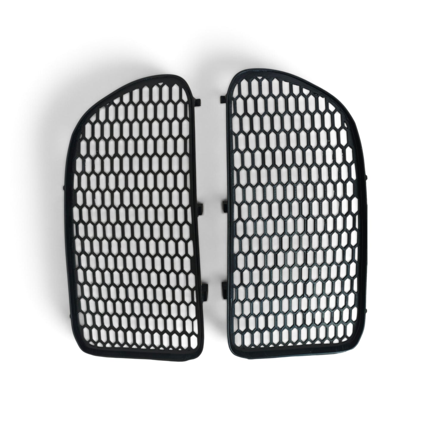 Volkswagen Golf 4 R32 grelhas frontais pequenas