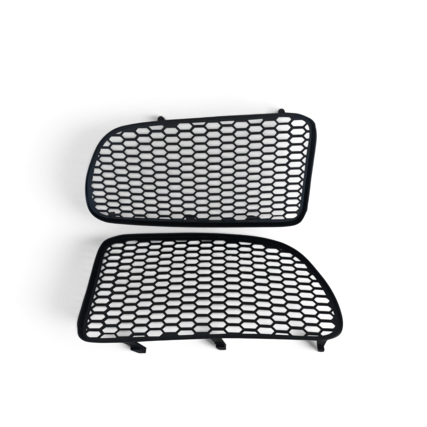 Volkswagen Golf 4 R32 grelhas frontais pequenas