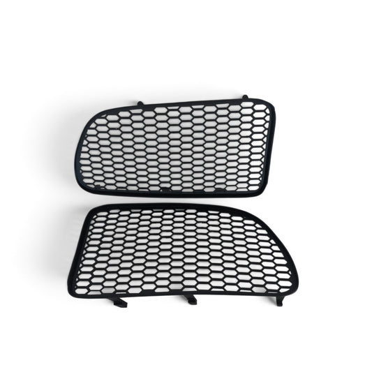 Volkswagen Golf 4 R32 grelhas frontais pequenas