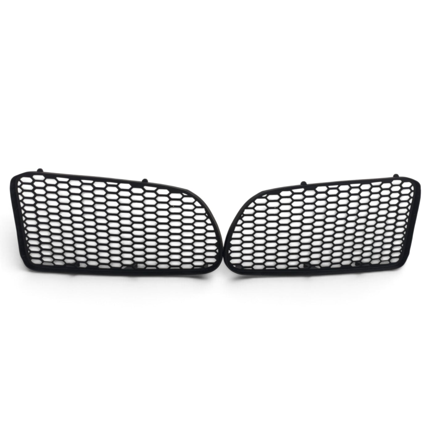 Volkswagen Golf 4 R32 grelhas frontais pequenas